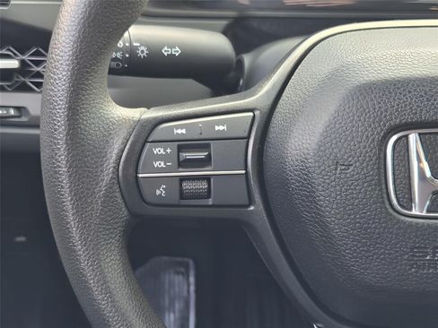 Used 2025 Honda Accord SE image 26