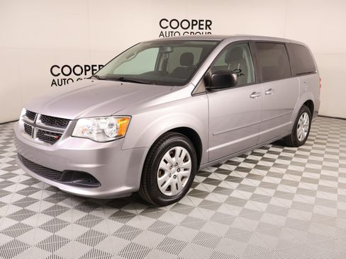 Used 2017 Dodge Grand Caravan SE w/ Power Window Group FWD image 9