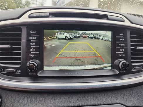 Used 2017 Kia Sorento SX image 26