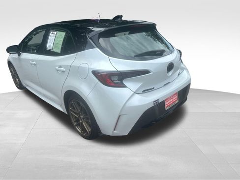 Used 2025 Toyota Corolla Hatchback w/ SE Package FWD image 18