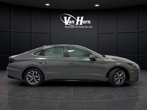 Used 2023 Hyundai Sonata SEL w/ Convenience Package image 2