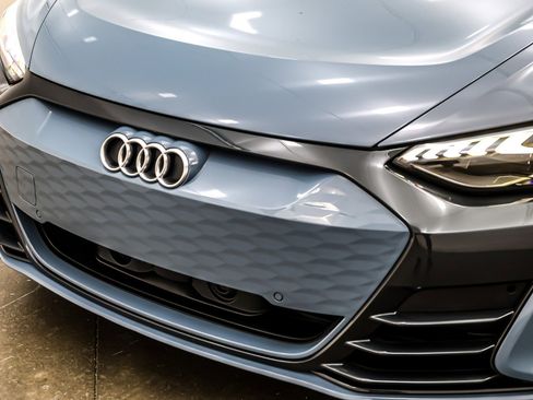 Used 2024 Audi e-tron GT Premium Plus image 13