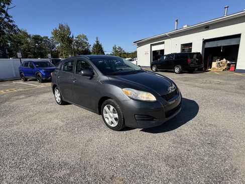Used 2009 Toyota Matrix Base 4dr Wagon 4A image 12