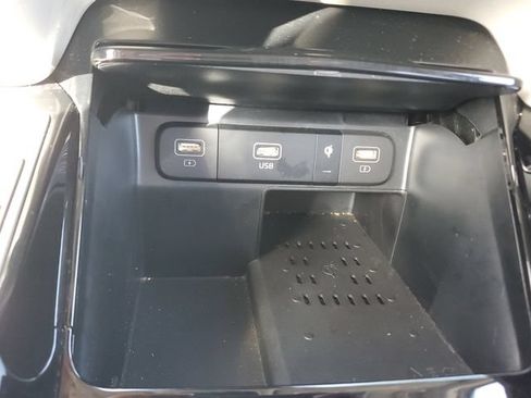Certified 2023 Kia Sorento SX FWD image 31