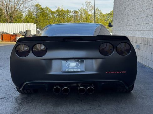 Used 2006 Chevrolet Corvette Coupe w/ Performance Package image 15