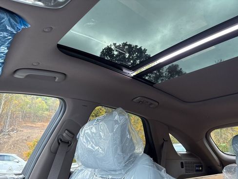 New 2026 Genesis GV70 2.5T Advanced image 18