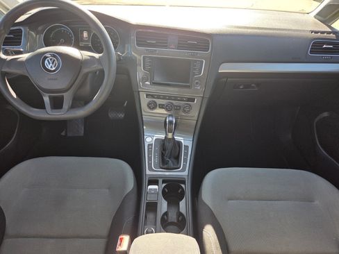 Used 2016 Volkswagen e-Golf SE w/ DC Fast Charging Package image 7