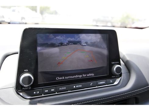 Used 2023 Nissan Rogue SV FWD image 14