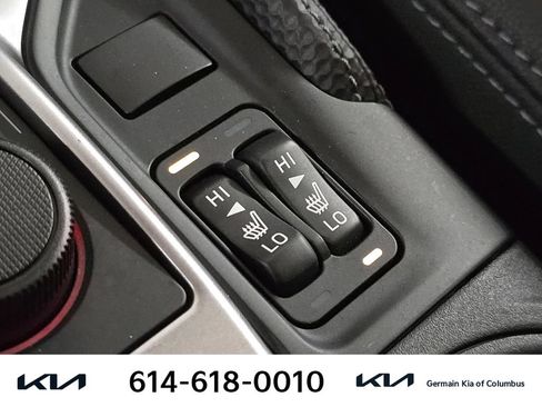 Used 2024 Subaru Forester Premium AWD/4WD image 32