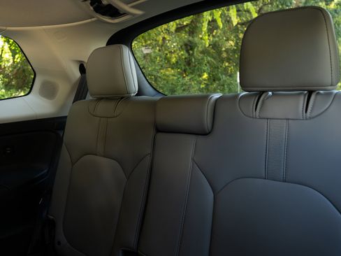 Certified 2025 Honda Pilot Touring image 19