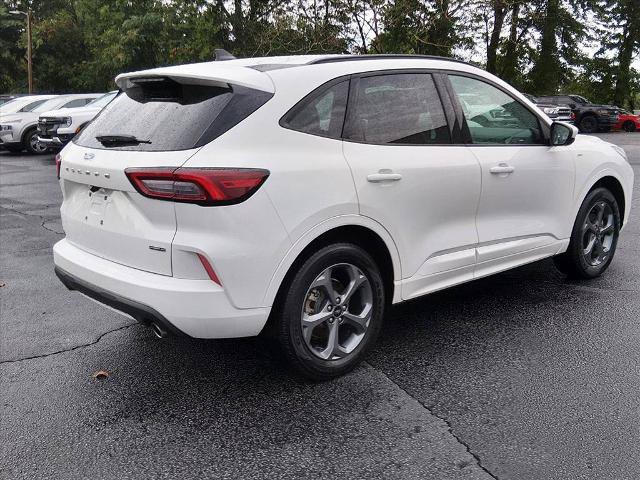 Certified 2024 Ford Escape ST-Line Select AWD/4WD image 4