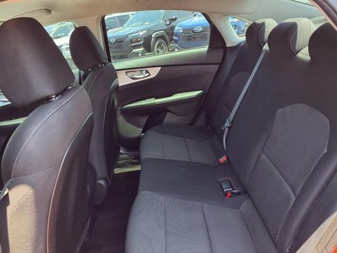 Used 2022 Kia Forte LXS w/ LXS Technology Package FWD image 23
