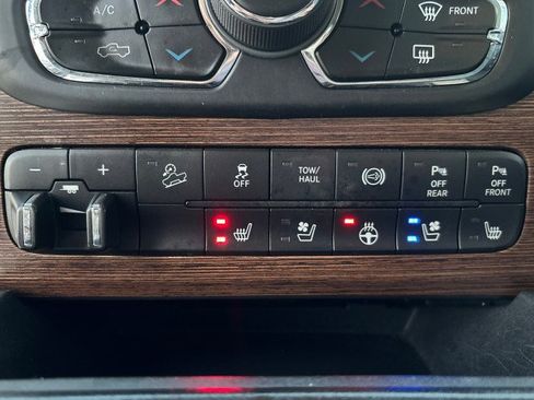 Used 2017 RAM 2500 Laramie image 19