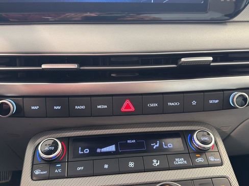 Used 2024 Hyundai Palisade SEL AWD/4WD image 19