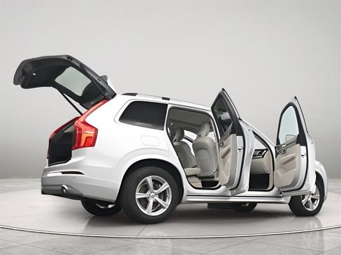 Used 2019 Volvo XC90 T5 Momentum image 33