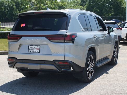 Used 2024 Lexus LX 600 4WD w/ Luxury Package image 20