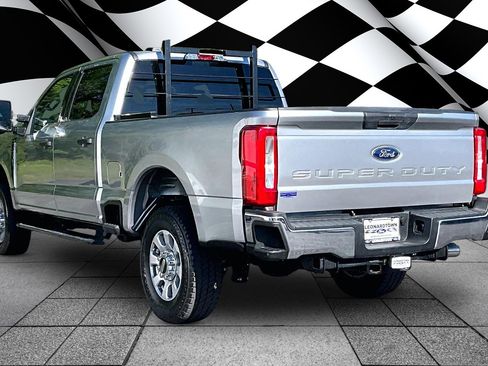 Used 2024 Ford F250 XLT w/ FX4 Off-Road Package AWD/4WD image 12