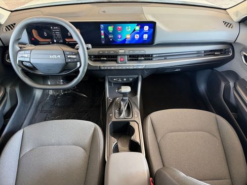 Used 2025 Kia K4 FWD image 32