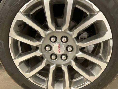 Used 2023 GMC Acadia Denali FWD image 20