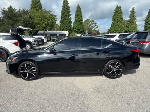 Used 2024 Nissan Altima 2.5 SR FWD image 8