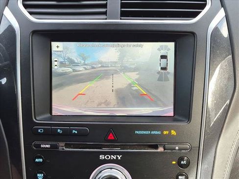 Used 2018 Ford Explorer Platinum AWD/4WD image 13
