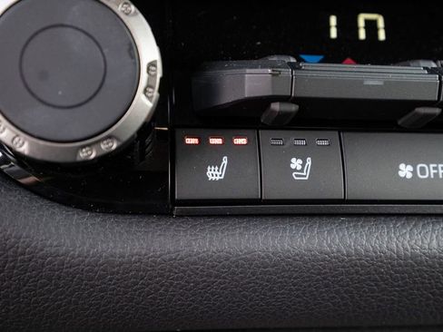 New 2024 Toyota Tundra Limited w/ TRD Off-Road Package image 31