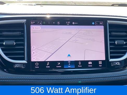 Used 2021 Chrysler Pacifica Touring-L image 12