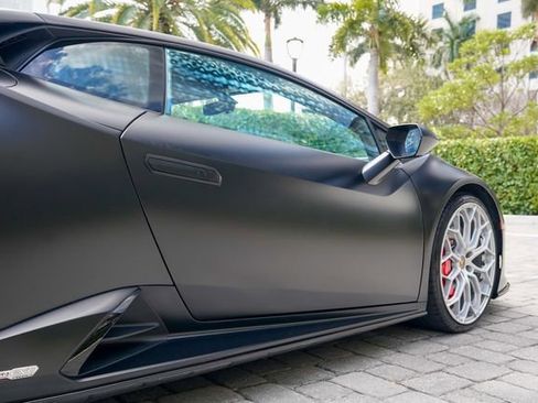 Used 2022 Lamborghini Huracan EVO image 29