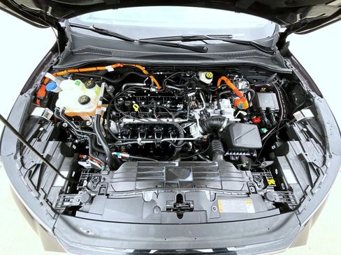 Certified 2023 Ford Escape Platinum AWD/4WD image 26