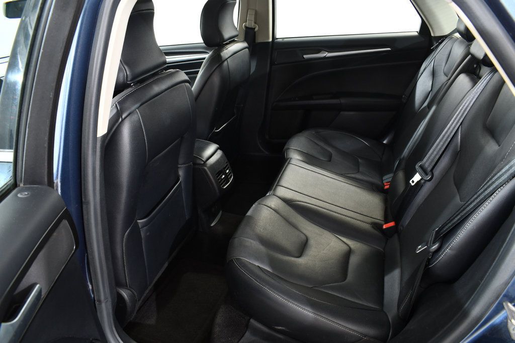 Used 2018 Ford Fusion Titanium AWD/4WD image 16
