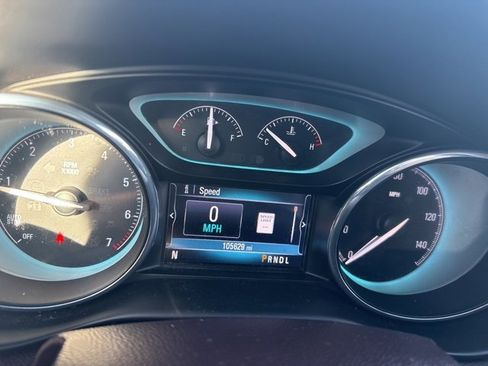 Used 2017 Buick Envision Essence image 16