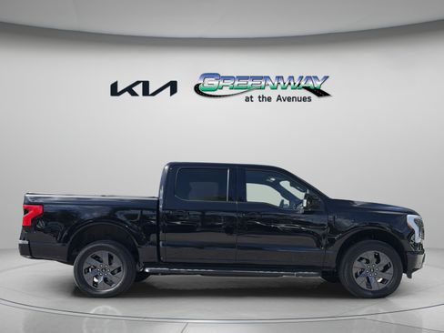 Used 2023 Ford F150 Lightning Lariat AWD/4WD image 7