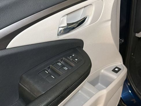 Used 2020 Honda Pilot EX image 17