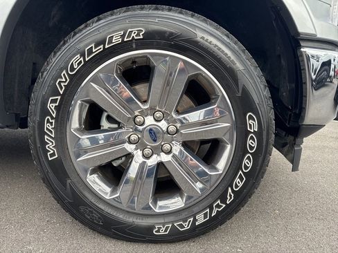 Used 2020 Ford F150 Lariat w/ Equipment Group 502A Luxury image 11