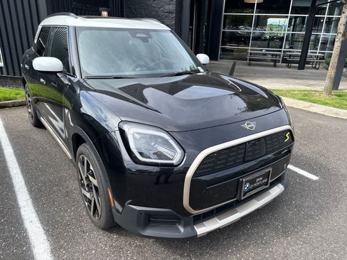 Used 2025 MINI Cooper Countryman SE AWD/4WD image 3