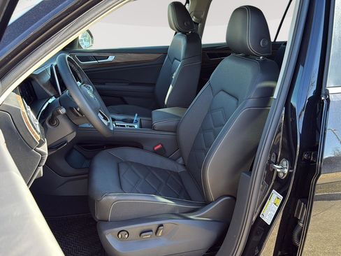 New 2026 Volkswagen Atlas SE image 11