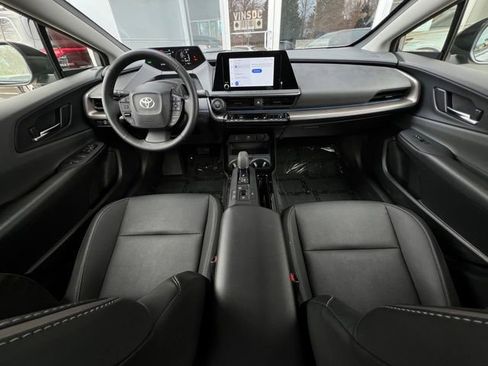 Used 2024 Toyota Prius XLE image 2