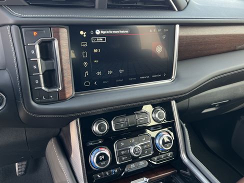 Used 2023 GMC Yukon Denali Ultimate w/ LPO, Floor Liner Package image 21