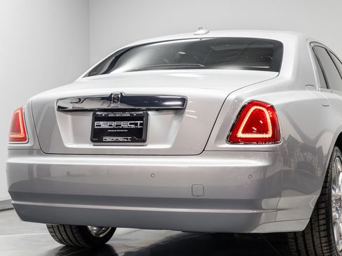 Used 2015 Rolls-Royce Ghost image 82
