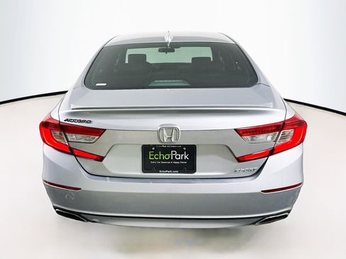 Used 2018 Honda Accord Sport image 7