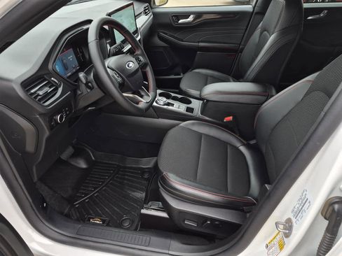 Used 2025 Ford Escape ST-Line w/ Tech Pack #1 image 9