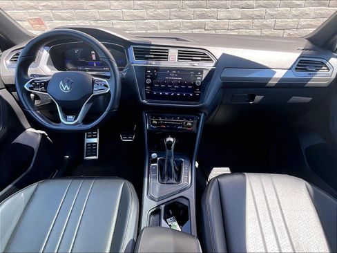 Certified 2023 Volkswagen Tiguan SE R-Line FWD image 15