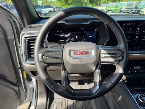 Used 2024 GMC Canyon AT4 w/ AT4 Premium Package AWD/4WD image 19