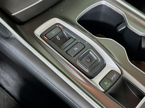 Used 2019 Honda Accord Touring image 25