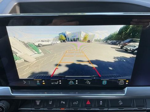 Used 2024 Chevrolet Silverado 2500 LTZ w/ LTZ Premium Package image 15