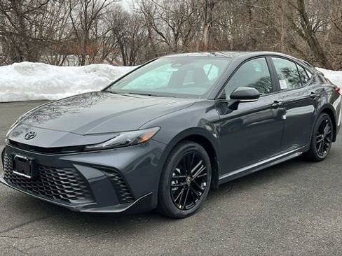 New 2026 Toyota Camry SE image 3
