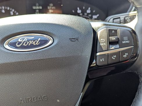 Used 2022 Ford Escape SE w/ SE Sport Appearance Package image 15