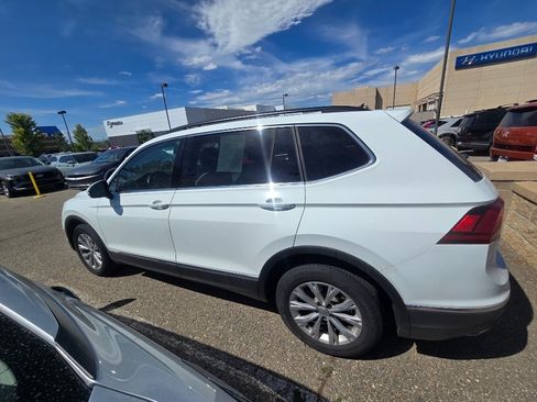 Used 2018 Volkswagen Tiguan SE AWD/4WD image 5