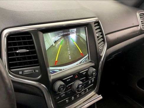 Used 2018 Jeep Grand Cherokee Altitude AWD/4WD image 28
