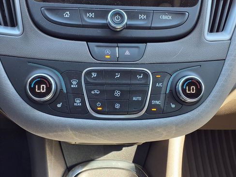 Used 2025 Chevrolet Malibu LT image 18